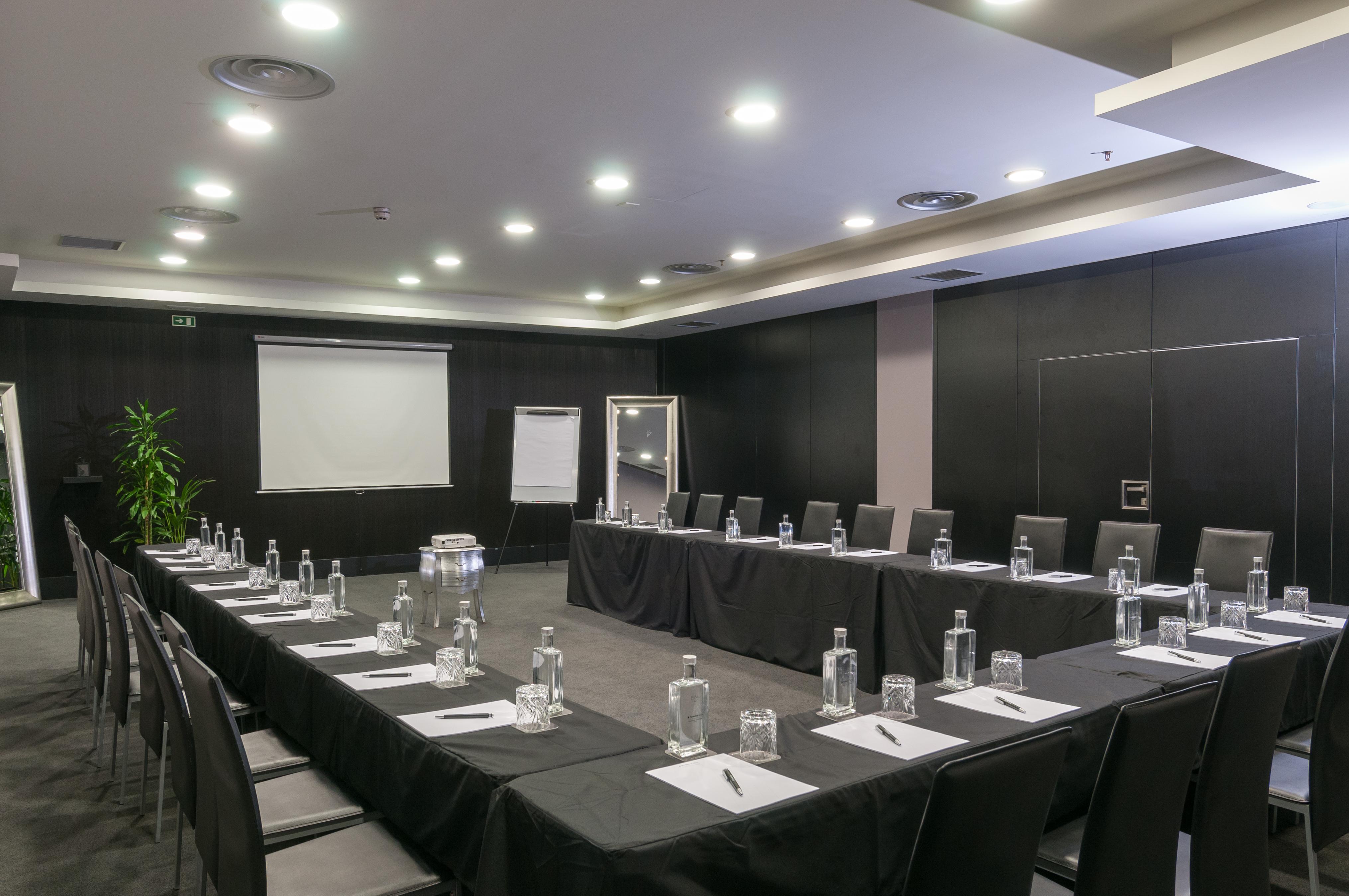 138 Liberdade Hotel Lisbon Bagian luar foto Meeting room