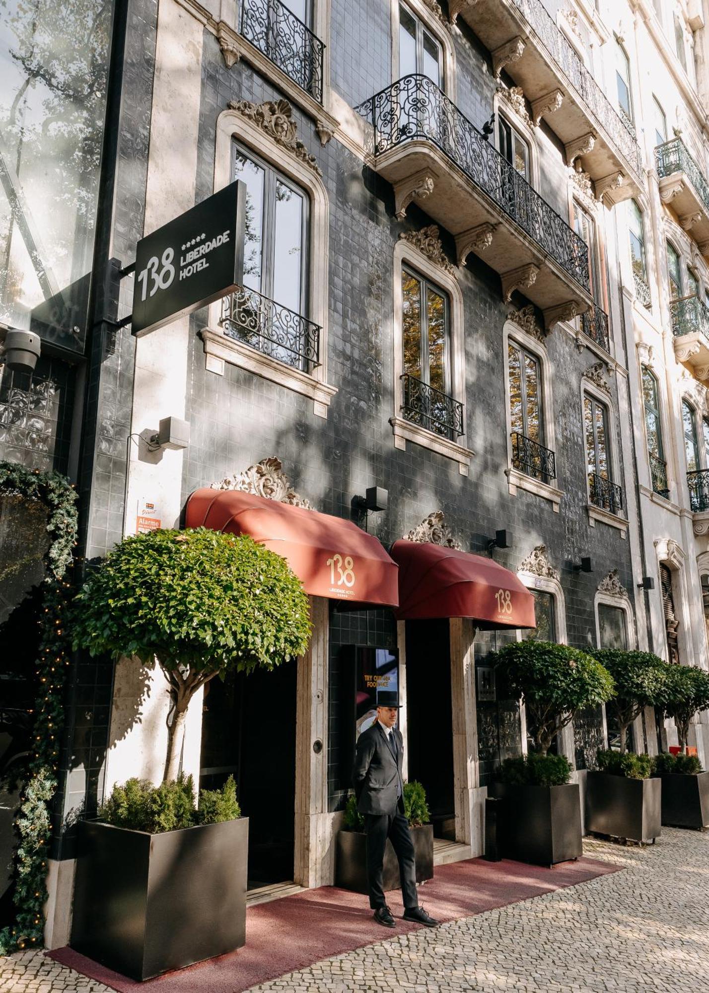 138 Liberdade Hotel Lisbon Bagian luar foto